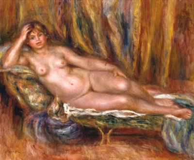 Desnudo en un sofá