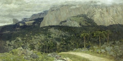 Día gris. Montañas. Crimea.