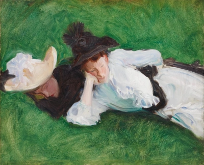 Dos chicas en el césped