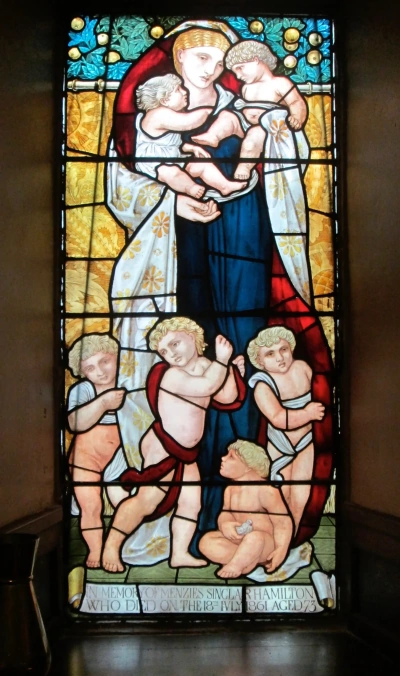 La Santísima Virgen. Vitrales de diálogo de la iglesia del Viejo oeste en Escocia