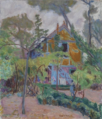 La casa entre los árboles.