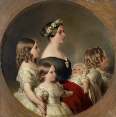 La reina victoria con cuatro niños