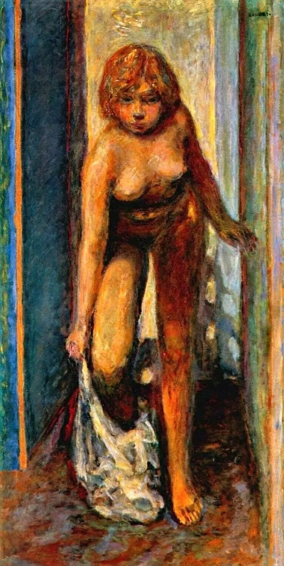 Mujer desnudándose