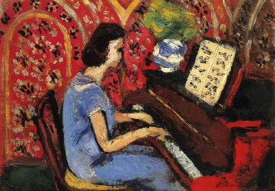Mujer en el piano.